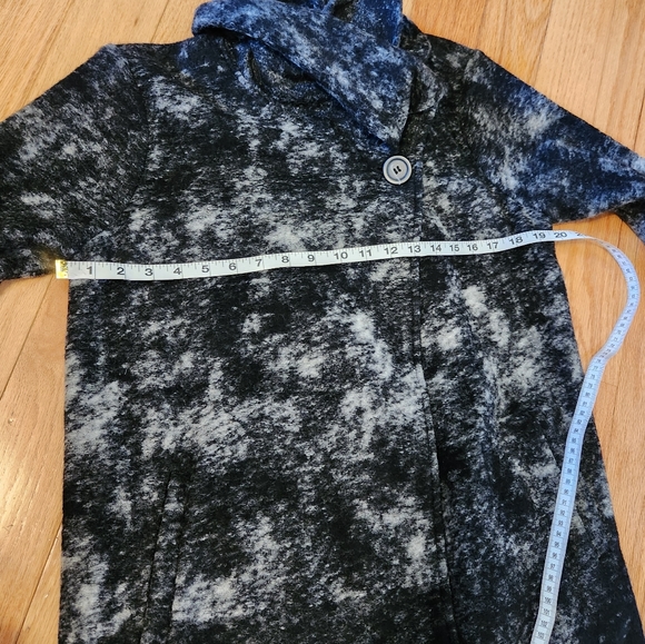 Perfect Fall/Spring Coat - Picture 12 of 17